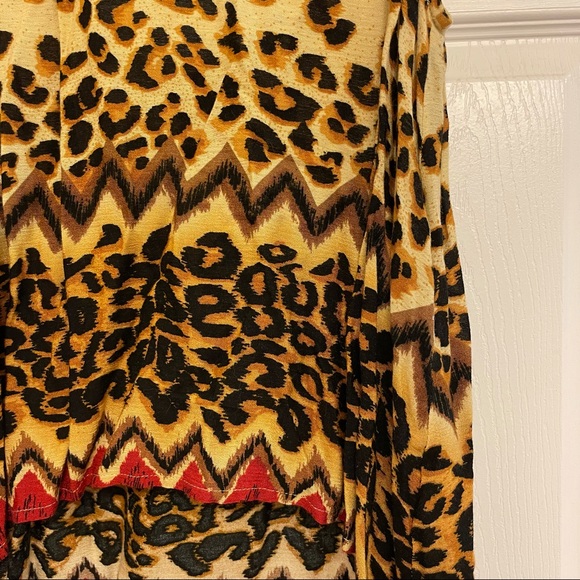 Mink Pink high low/crop top with leopard print. - Picture 2 of 3